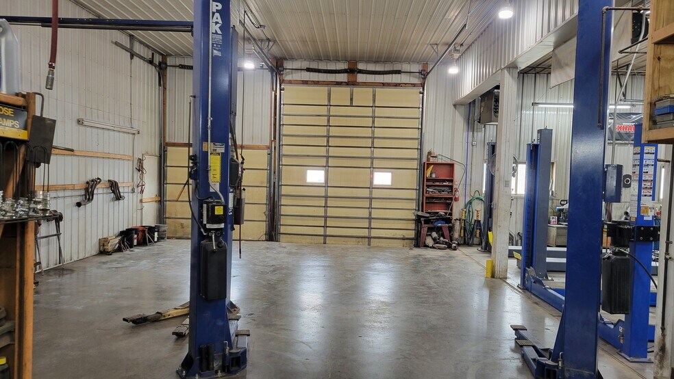 More Photos Of 115 N Marion St, Kirksville Auto Salvage Facility For Sale