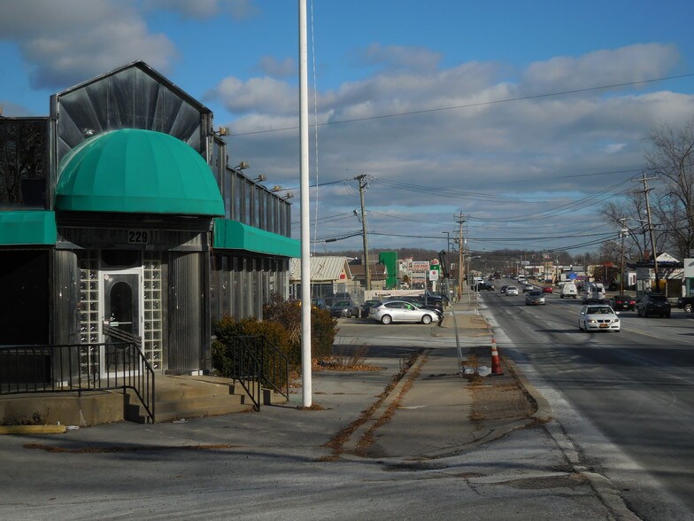 More Photos Of 229 Wickham Ave, Middletown Restaurant For Sale