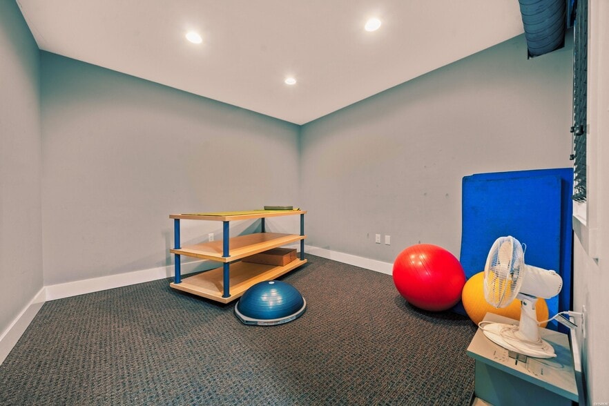 More Photos Of , Hot Springs General Retail For Sale