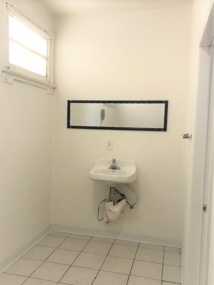 More Photos Of 6106-6112 Rita Ave, Huntington Park Storefront Retail Office For Lease