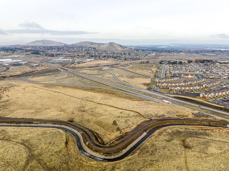 More Photos Of Badger, Kennewick Land For Sale