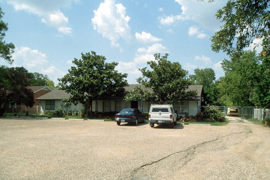 More Photos Of 6010 Fairdale Ln, Houston Industrial For Sale