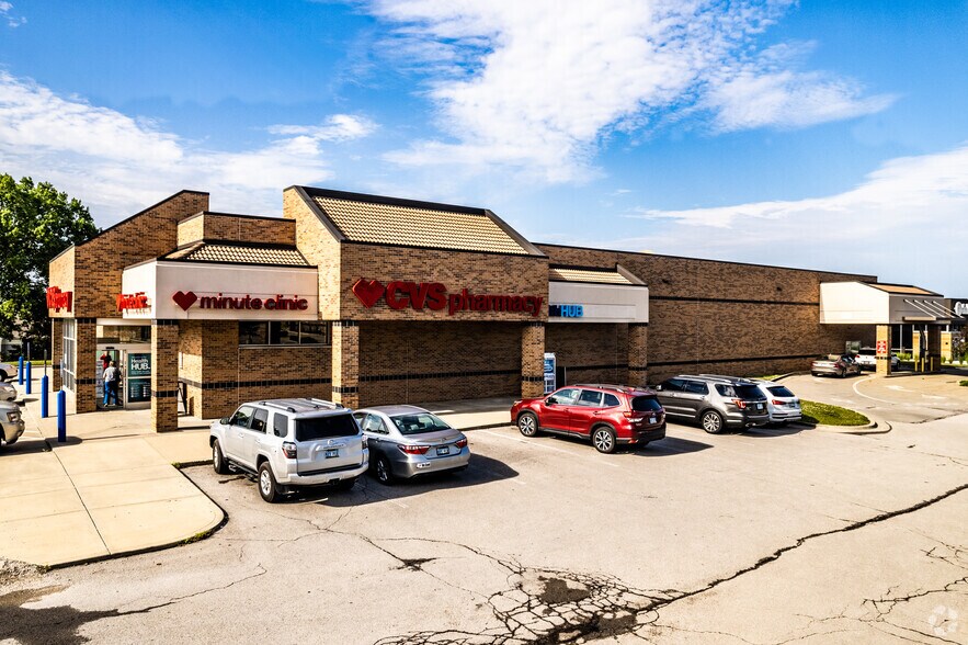 More Photos Of 11920-12202 College Blvd, Overland Park Unknown For Lease