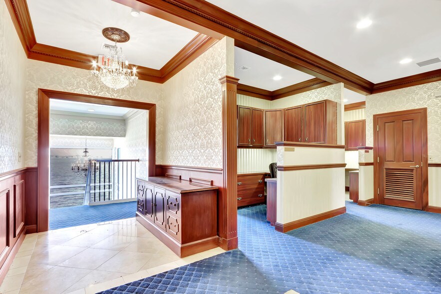 More Photos Of 117 SE Seminole St, Stuart Medical For Sale