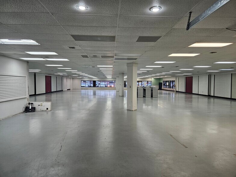 More Photos Of 8203-8267 S Holly St, Centennial Unknown For Lease