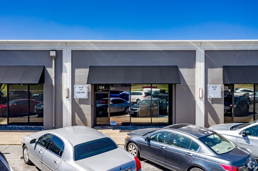 More Photos Of 3700 Fredericksburg Rd, San Antonio General Retail For Lease