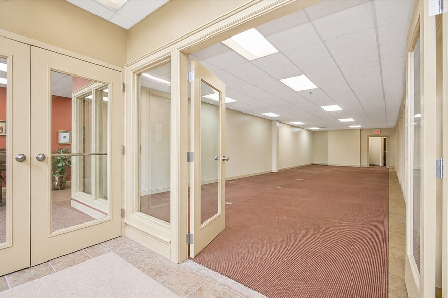 More Photos Of 5020 Route 9W, Newburgh Office For Lease