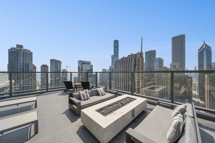 More Photos Of 200 E Illinois St, Chicago Apartments For Sale