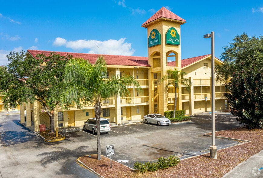 More Photos Of 7500 U.S. Highway 19 N, Pinellas Park Hotel For Sale