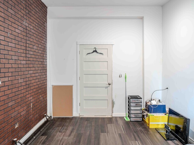 More Photos Of 210 E Galena Ave, Aurora General Retail For Sale