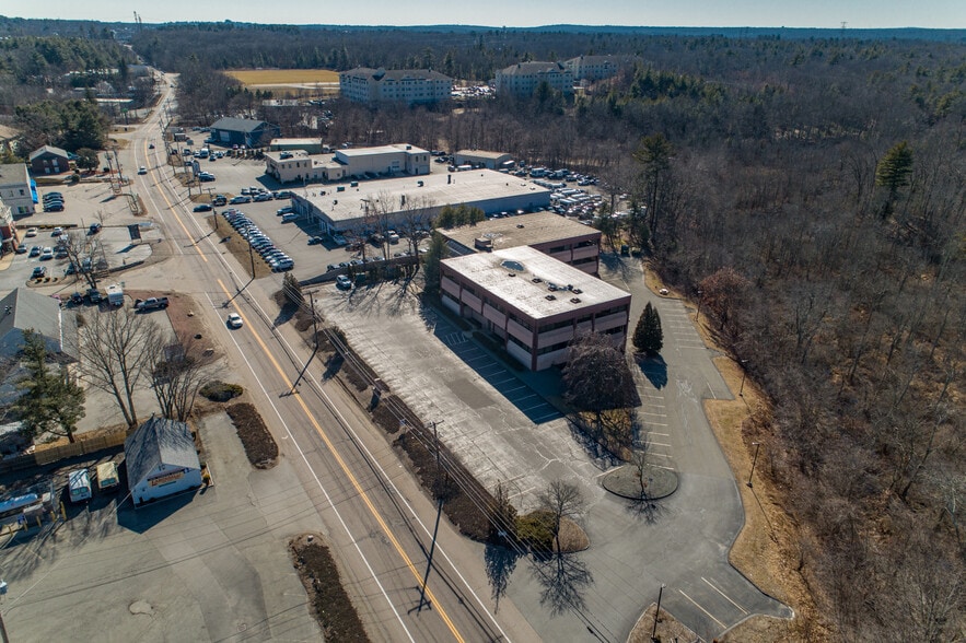 More Photos Of 1017 Turnpike St, Canton Office For Sale