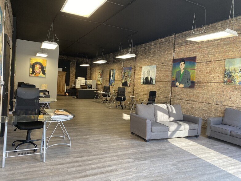 More Photos Of 2935-2937 N Clark St, Chicago Apartments For Lease