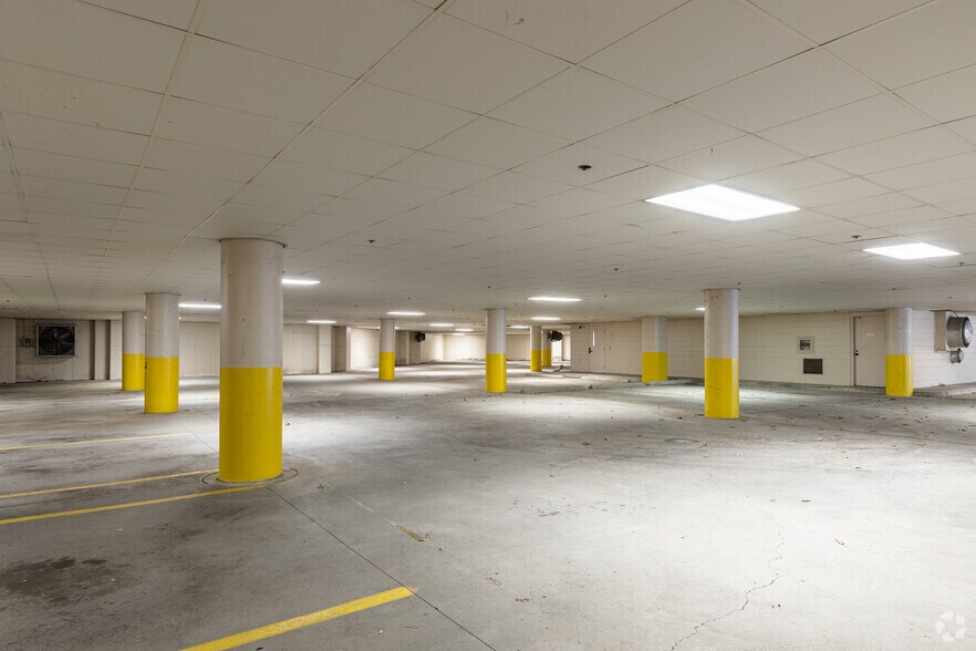 More Photos Of 30 Merchant St, Cincinnati Office For Lease