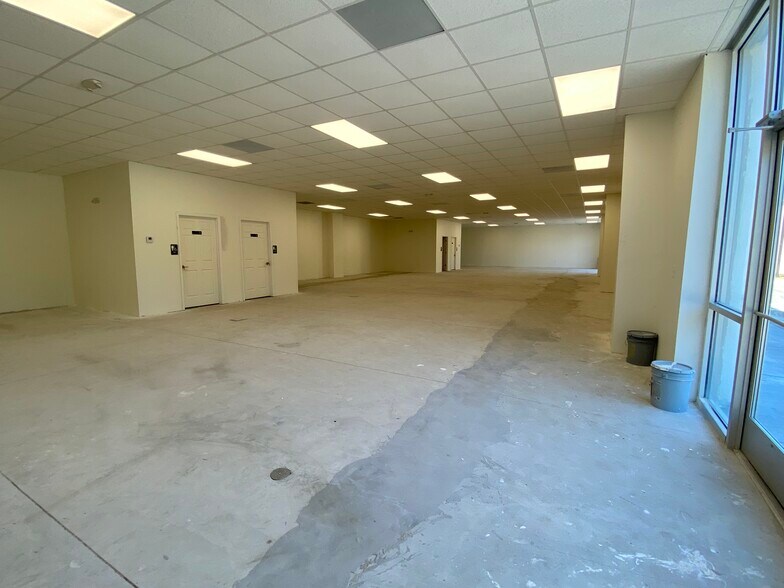 More Photos Of 13922 US Hwy 441/27, Lady Lake Freestanding For Lease