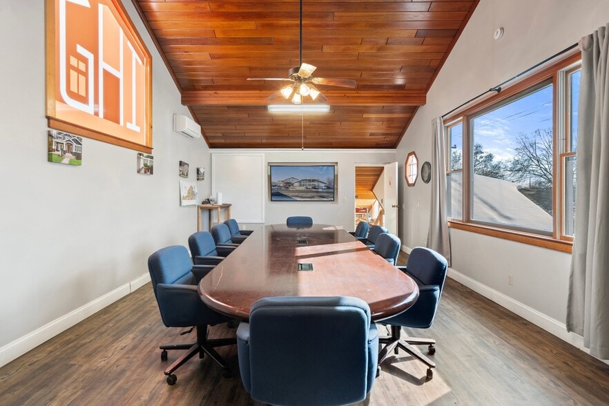 More Photos Of 101 E Marshall St, Remington Storefront Retail Office For Lease