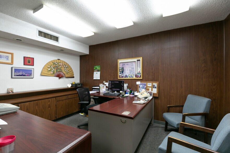 More Photos Of 525 S St, Sacramento Warehouse For Sale