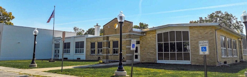 More Photos Of 300 E Cass St, Schoolcraft Office For Lease