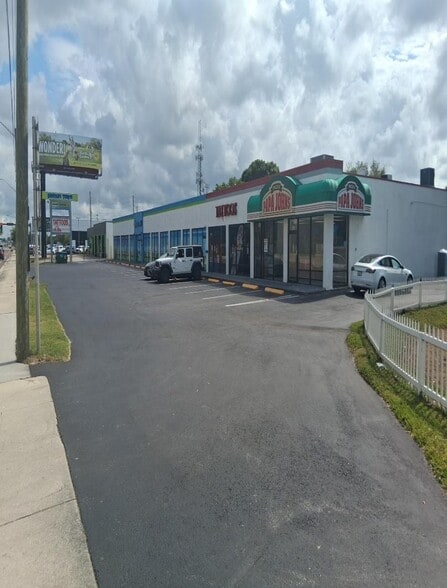 Primary Photo Of 18350-18378 US Highway 19 N, Clearwater General Retail For Sale