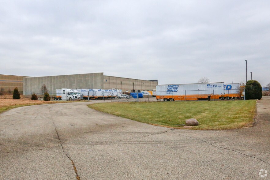 More Photos Of 9370 Byers Rd, Miamisburg Warehouse For Sale