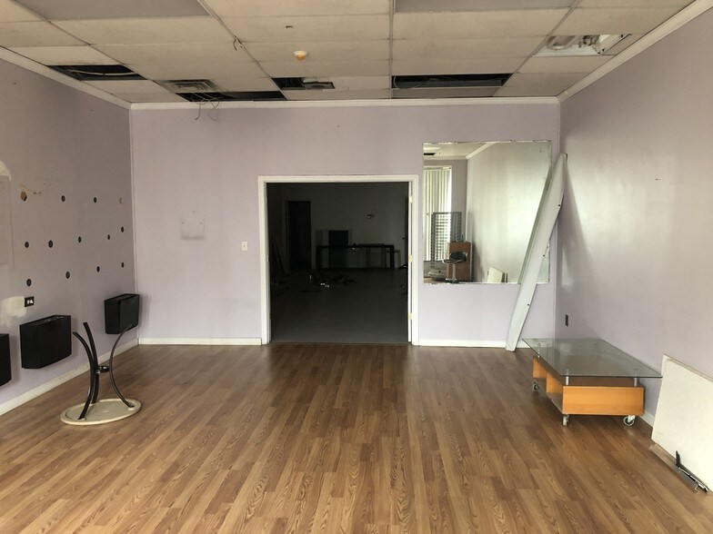 More Photos Of 5611 Bergenline Ave, West New York Storefront Retail Office For Sale