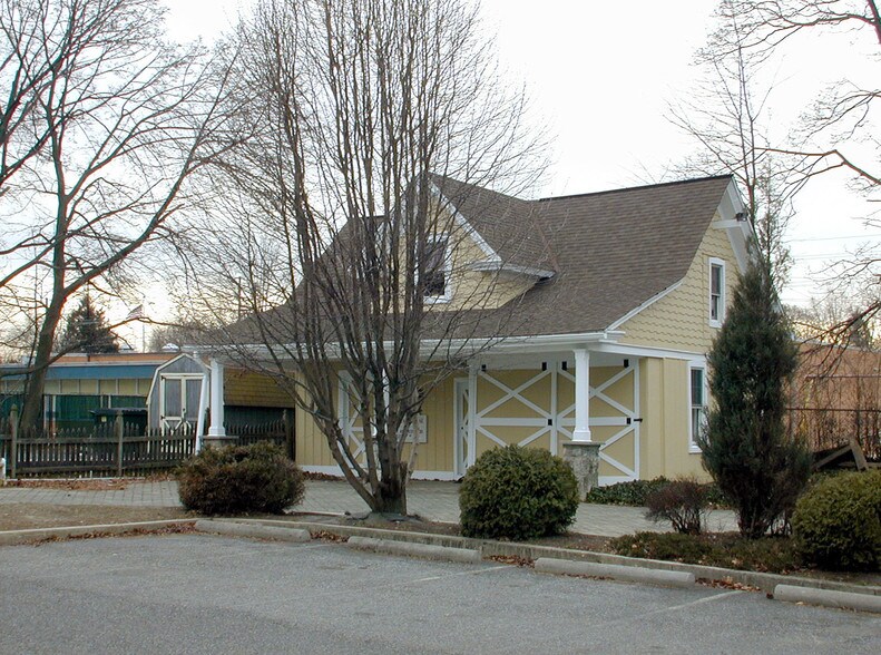 More Photos Of 2 White Horse Pike, Haddon Heights Coworking Space