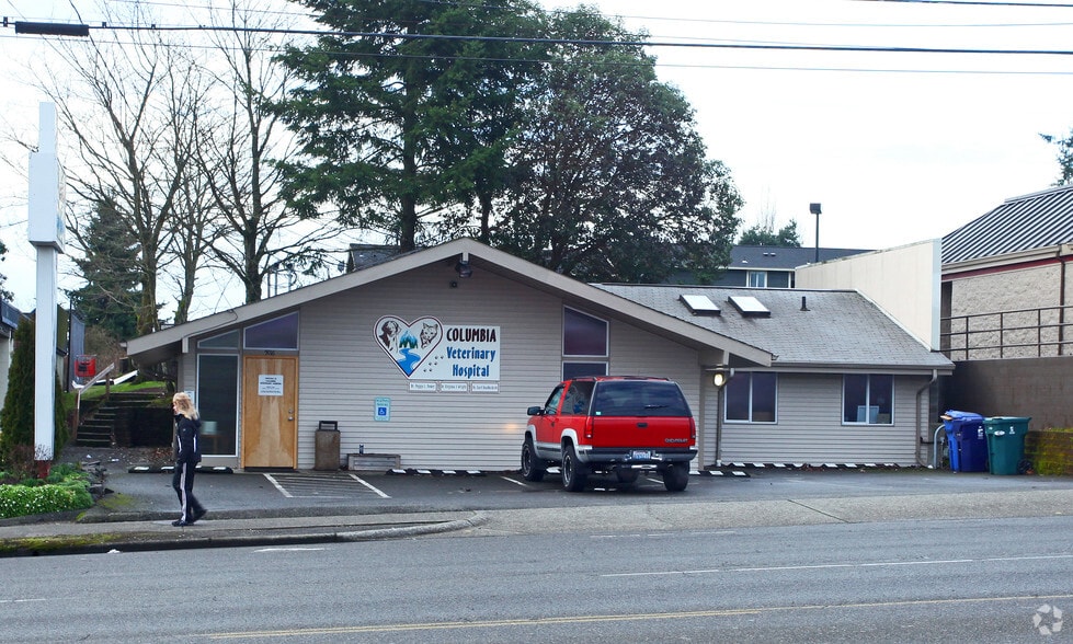 Primary Photo Of 5916 6th Ave, Tacoma Veterinarian Kennel For Sale