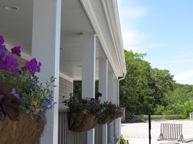 More Photos Of 14 Truro Center Rd, Truro Freestanding For Lease