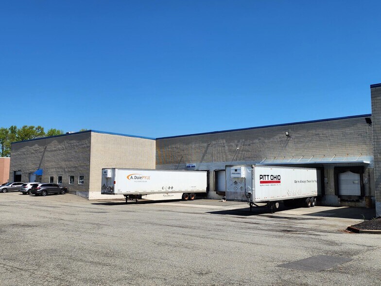 More Photos Of 104 Sunfield Ave, Edison Warehouse For Lease