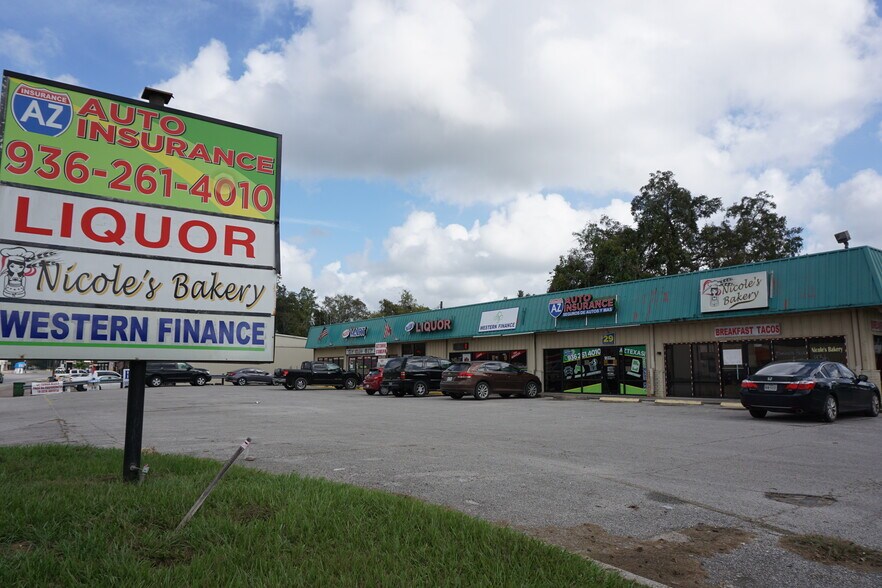 Primary Photo Of 800 Main St, Liberty Freestanding For Sale