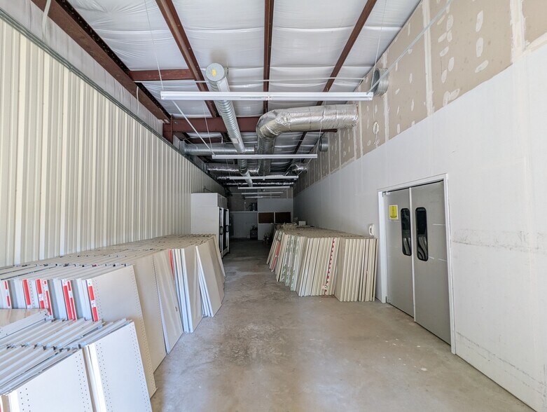 More Photos Of 9343 2nd St, Batson Freestanding For Lease