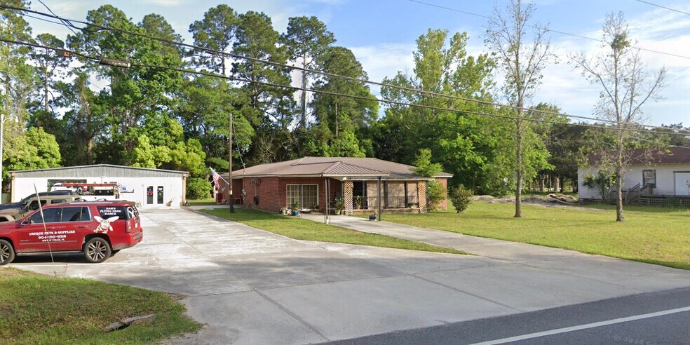 Primary Photo Of 86050 Pages Dairy Rd, Yulee Office For Sale
