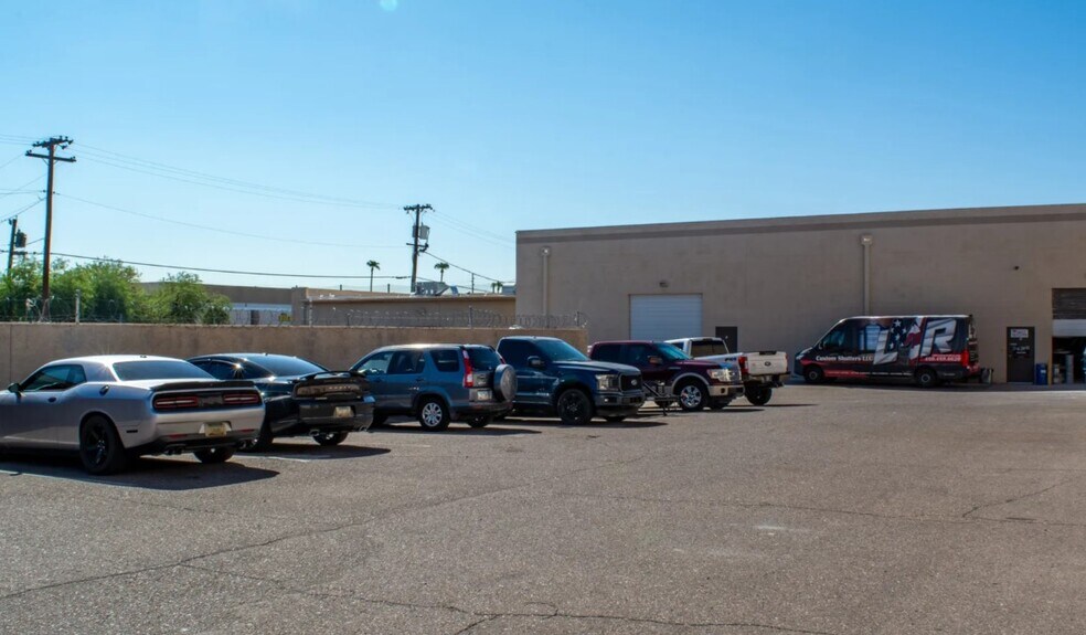 More Photos Of 11200 N 21st Ave, 2101 & 2115 W Shangri La Rd, Phoenix Unknown For Lease