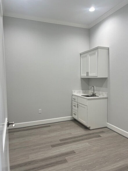 More Photos Of 2120 Prairie Dr, Prosper Medical For Sale