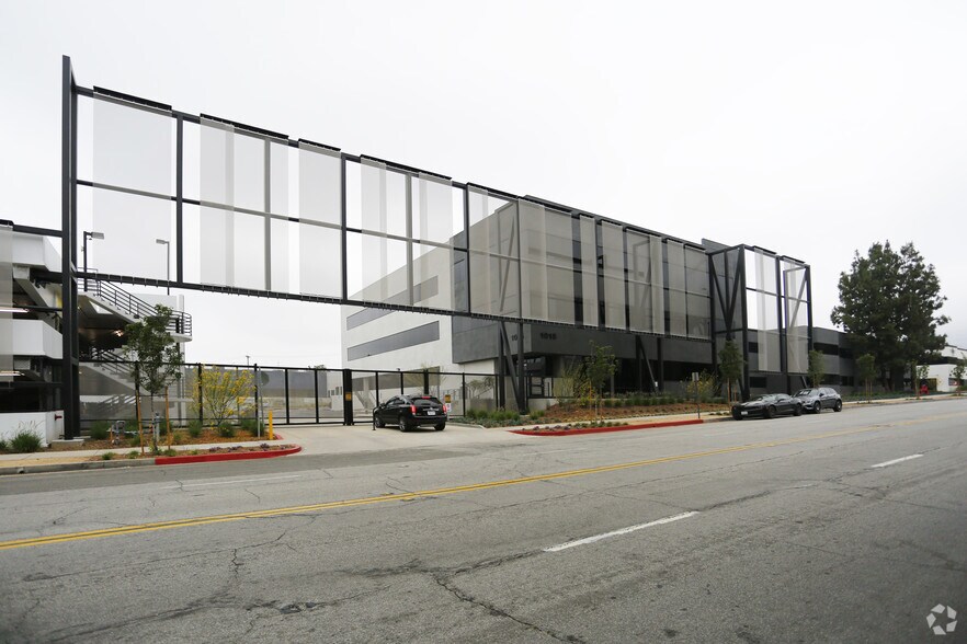 More Photos Of 1011 Grandview Ave, Glendale Unknown For Lease