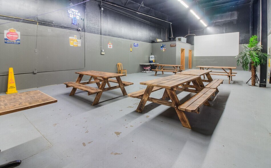 More Photos Of 1319 1st Ave, Zillah General Retail For Sale