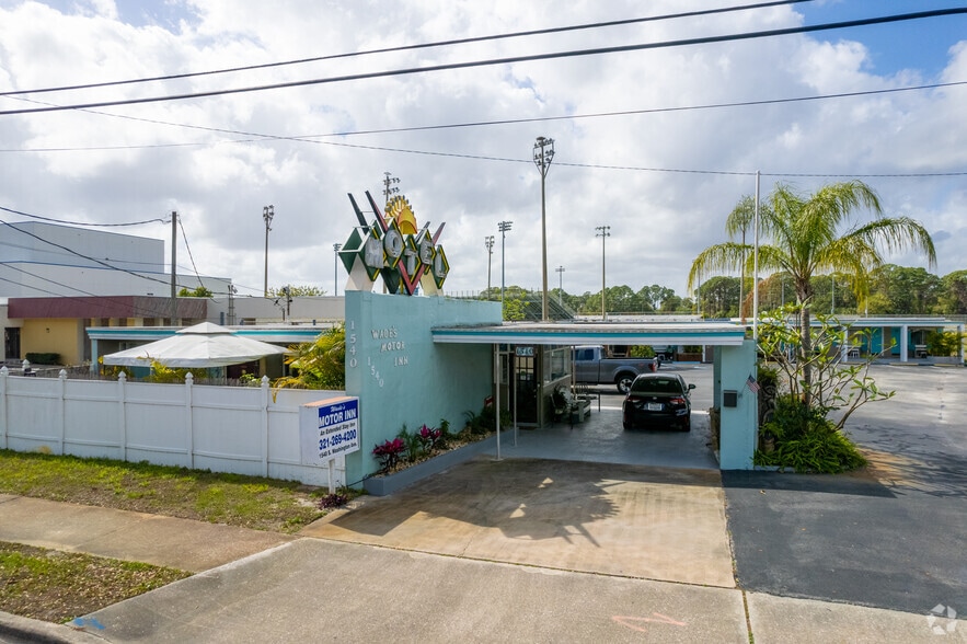 Primary Photo Of 1540 S Washington St, Titusville Hotel For Sale