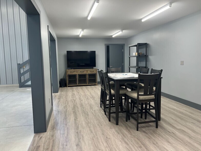 More Photos Of Unit 14 8932 Moeller Dr @ W Conway, Harbor Springs Specialty For Sale