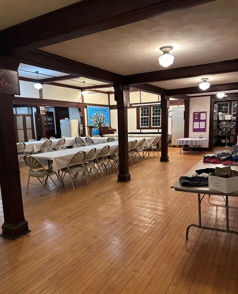 More Photos Of 153 S 1st St, Fulton Religious Facility For Lease