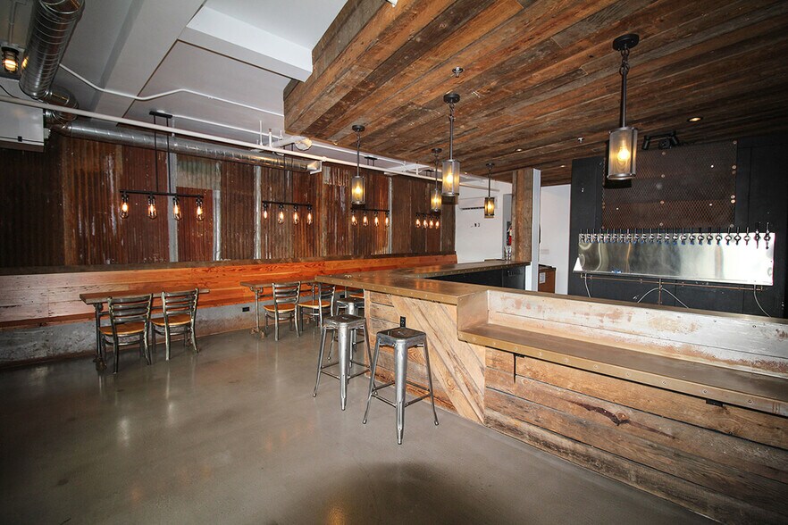 More Photos Of 4780 SE Milwaukie Ave, Portland Apartments For Lease