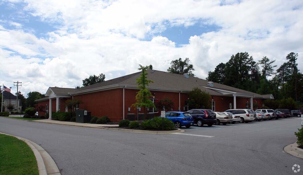 More Photos Of 319 Pelham Rd, Greenville Office For Sale