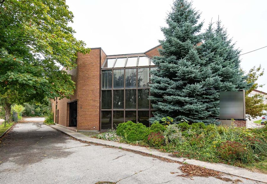 Primary Photo Of 6 Collinsgrove Rd, Toronto Office For Sale