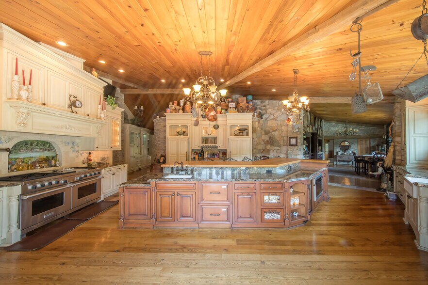 More Photos Of 201 Swartekill Rd, Highland Specialty For Lease