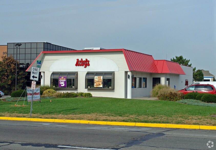 More Photos Of 3021 Kettering Blvd, Dayton Fast Food For Lease