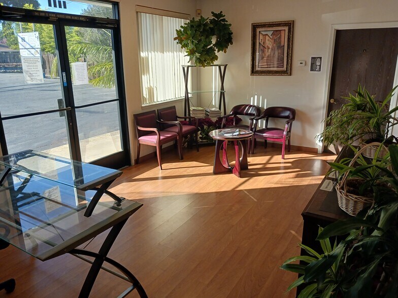 More Photos Of 4778-4790 Dewey Dr, Fair Oaks Loft Creative Space For Sale