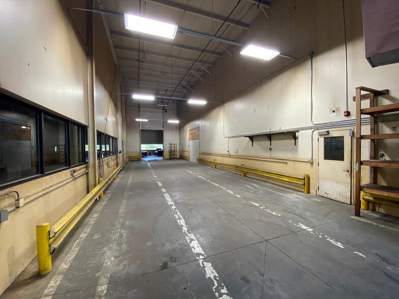 More Photos Of 2001 Courtright Rd, Columbus Warehouse For Sale