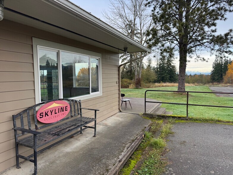 More Photos Of 2334 Mt Baker Hwy, Bellingham Office For Lease