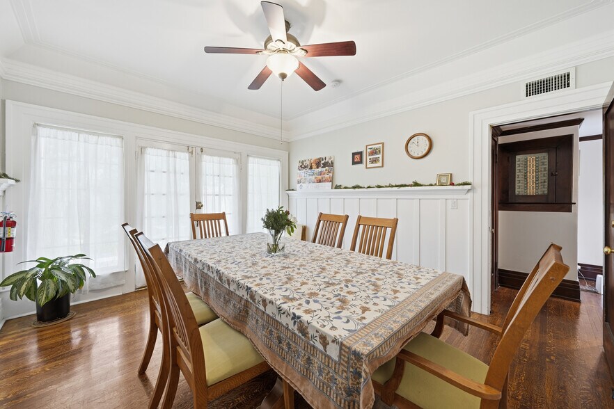 More Photos Of 3741 W 27th St, Los Angeles Specialty For Sale