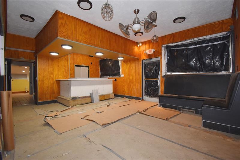 More Photos Of 3 Walker's Mill Rd, Collier Township Restaurant For Sale