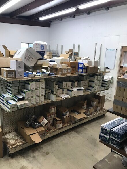 More Photos Of 3614 Alice St, Galveston Distribution For Sale