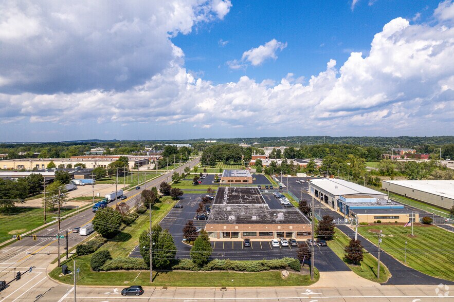 More Photos Of 6325 Cochran Rd, Solon Office For Sale